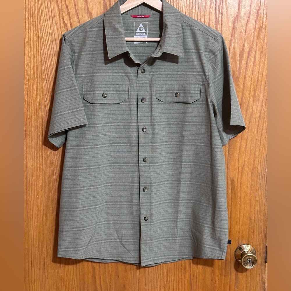 Gerry men’s casual button down short‎ sleeve shirt sz medium
